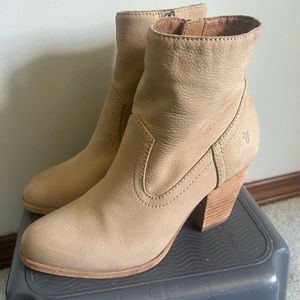 Tan Frye Boots. Size 7.